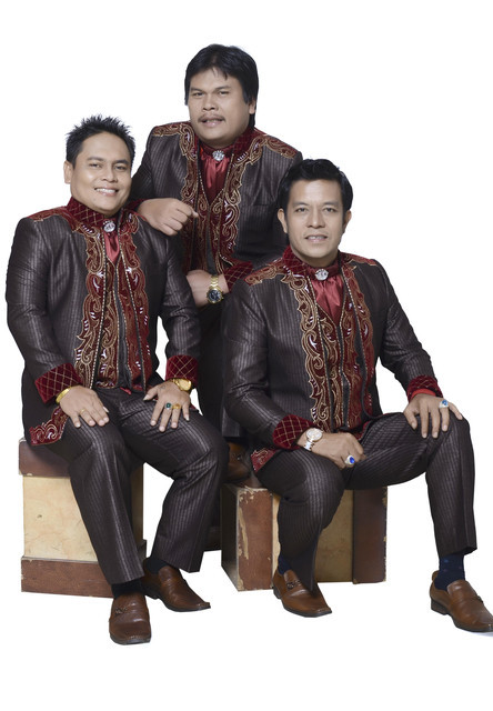 Trio Elexis