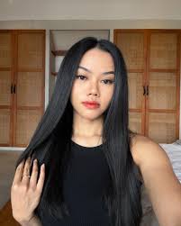 Yura Yunita Tutur Batin